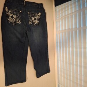 Ethyl Classic Denim Capri‎ Pants Size 6 Embellished Pockets Dark Wash